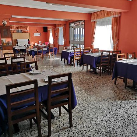 O Cruceiro Hotell Puentedeume Eksteriør bilde