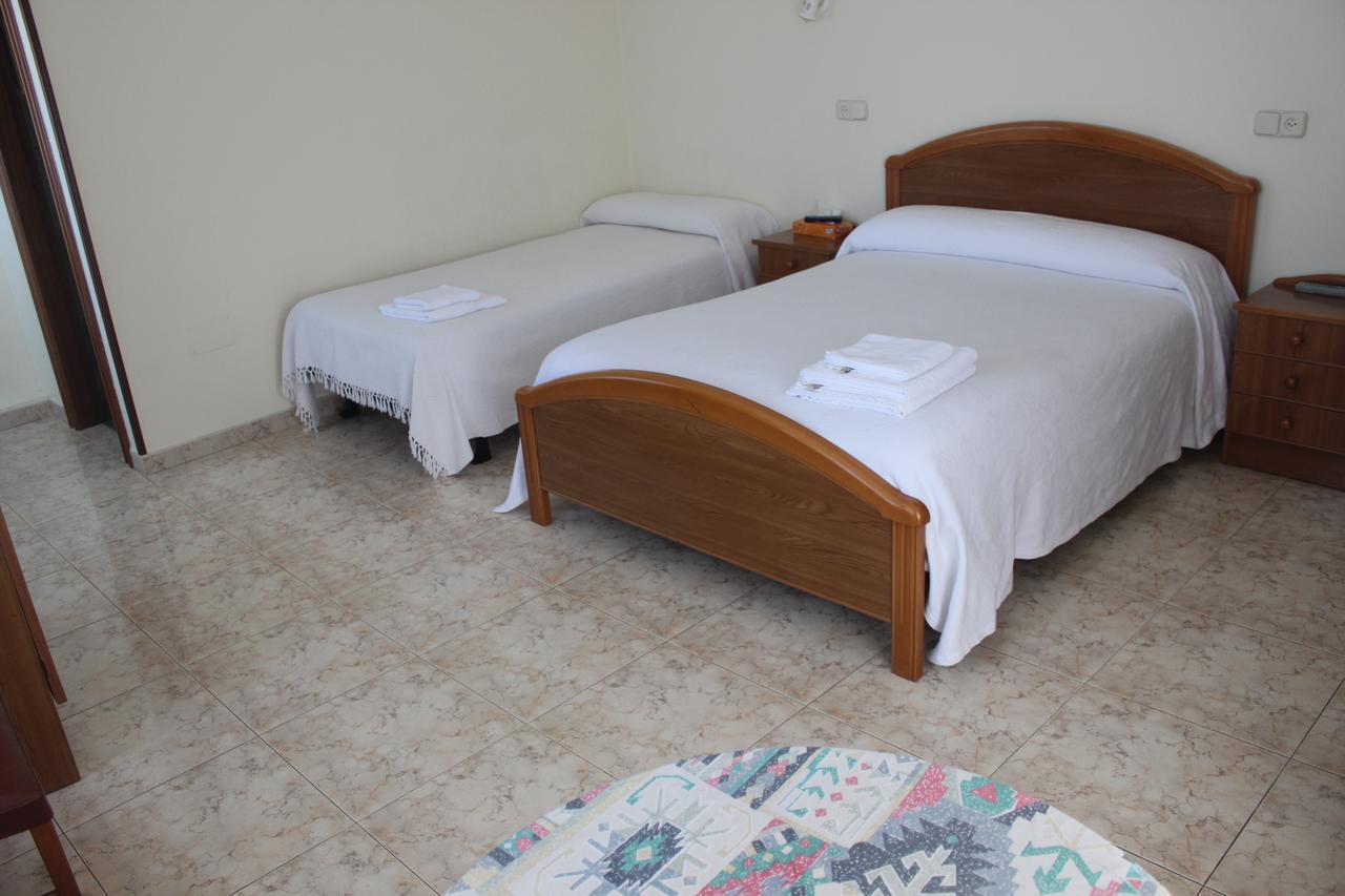 O Cruceiro Hotell Puentedeume Eksteriør bilde