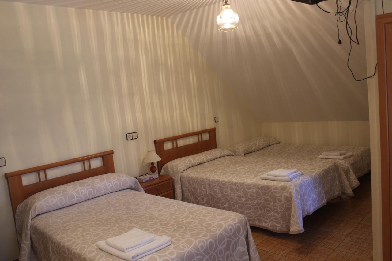 O Cruceiro Hotell Puentedeume Eksteriør bilde